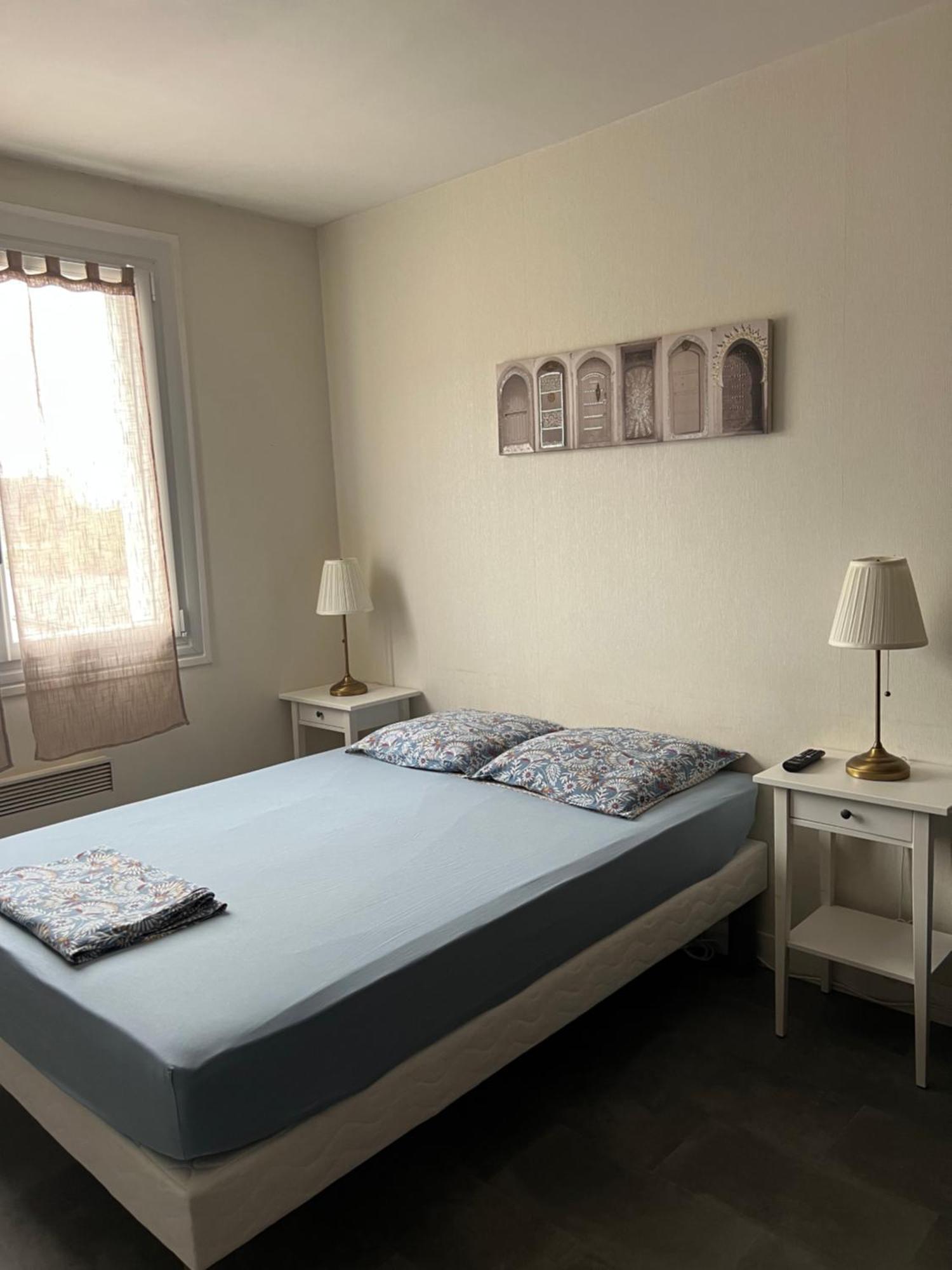 Joli Studio Avec Parking Prive, Bien Situe Moulins  Zewnętrze zdjęcie